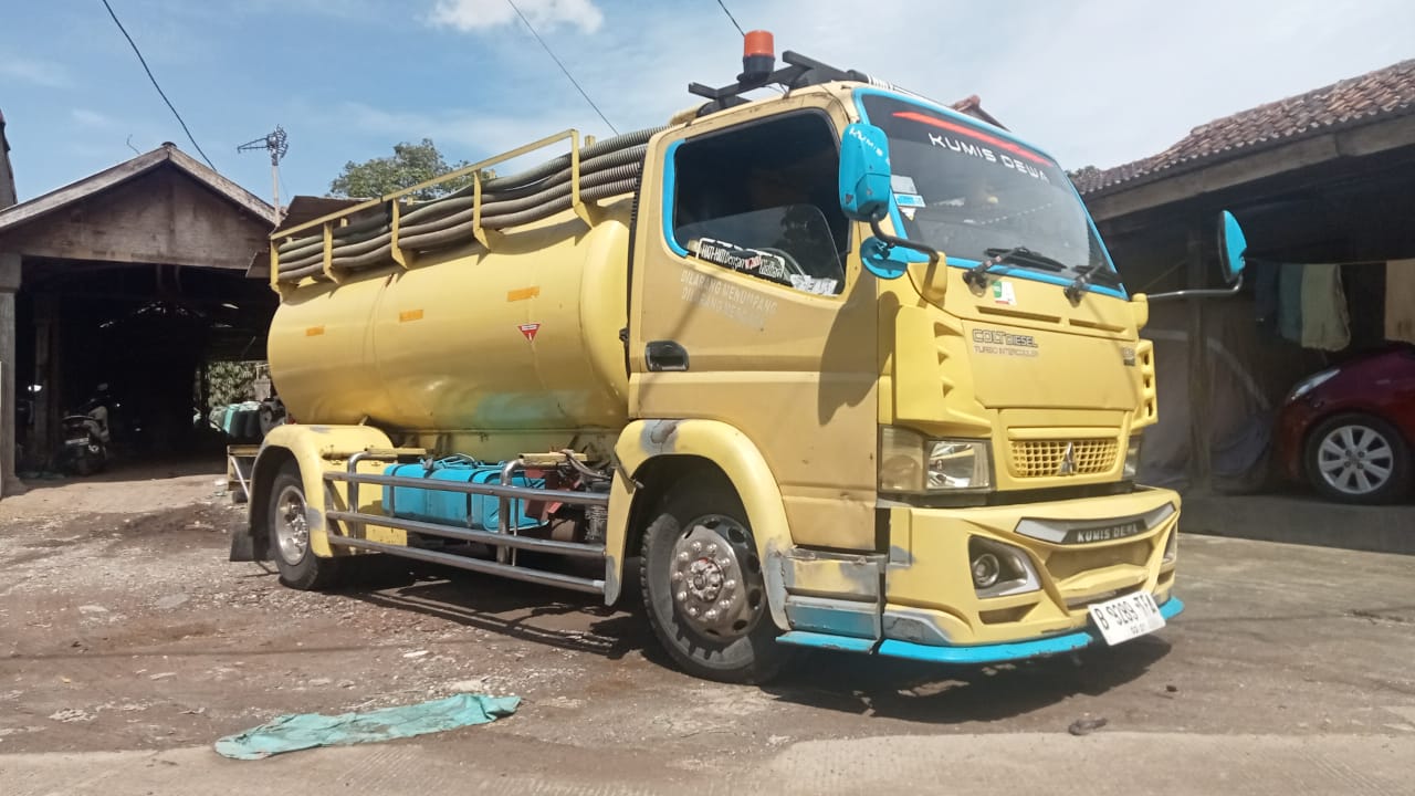 Armada sedot septic tank untuk area Tangerang Banten